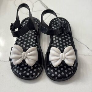 Mini Melissa bow sandals never worn outside size 8c